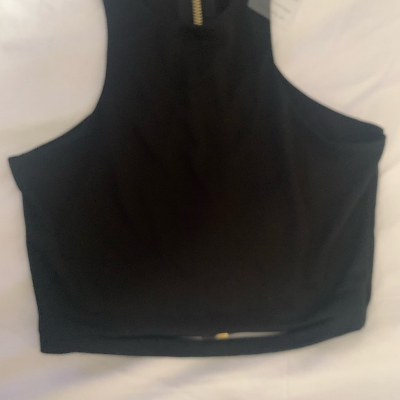 Angl chic peek zipper black crop tank top - Picture 2 of 7